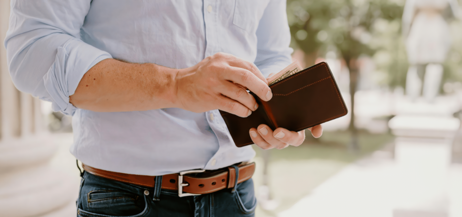 Why Keep a Bread Clip in Your Wallet? Surprising Uses