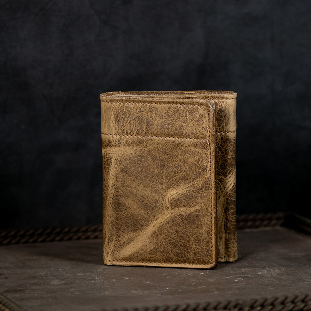 Stonewood Vintage Trifold Wallet Lifestyle